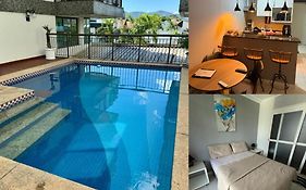 Camboinhas - Piscina e Garagem na Rua da praia